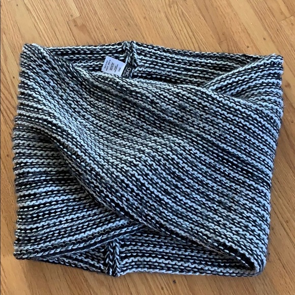 Jacob Infinity scarf - Picture 2 of 2